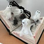 Exposición de libros diabólicos